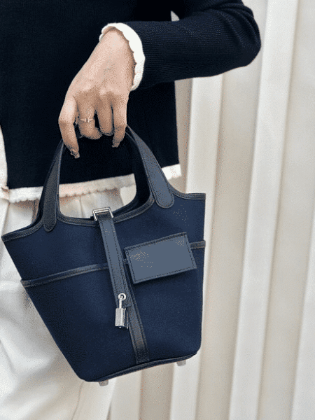 [에르메스] 피코탄 Lock 18cm Canvas With Swift