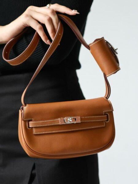 [에르메스] 켈리 Moove 17cm Swift