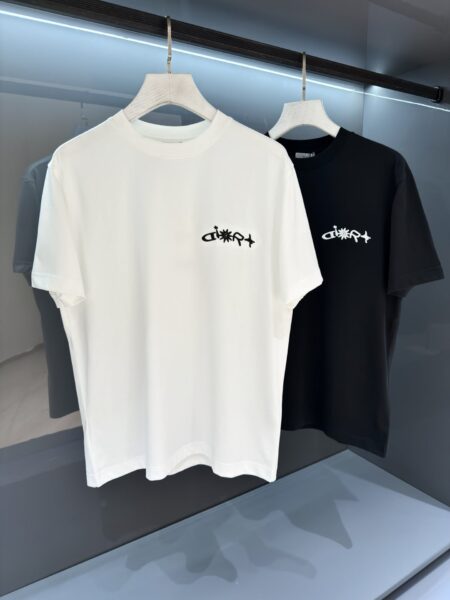 [디올] 꾸뛰르 그래피티 패치 티셔츠 (2 COLORS)