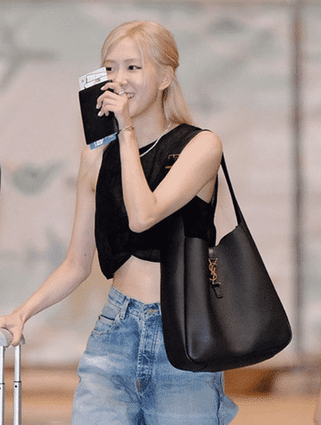[생로랑] 그레인 가죽 소재의 le 5 à 7 소프트 라지백 753837AAAUQ1000