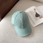 LIGHT CYAN