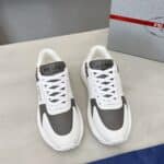 GREY / WHITE