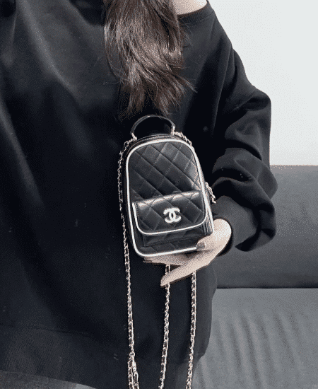 [샤넬] 미니 클래식 시즌 탑핸들 체인 백팩 블랙 AP4514