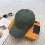 올리브 그린