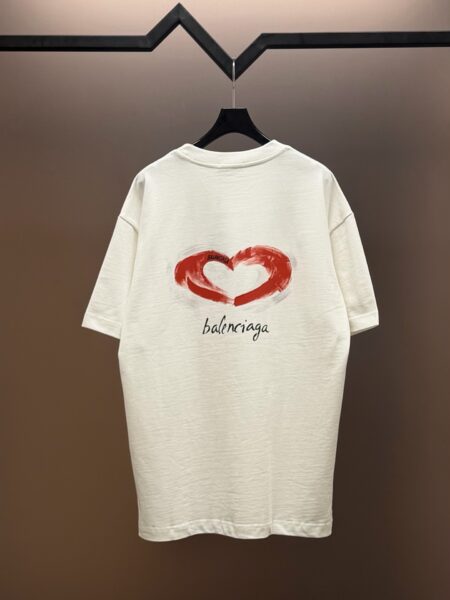 [발렌시아가] 하트 로고 프린트 티셔츠 (2 COLORS)