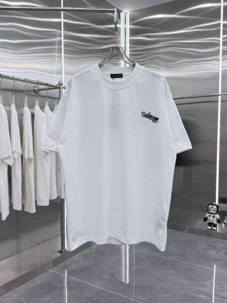 [발렌시아가] 필기체 캠페인 로고 반팔 티셔츠 (3 COLORS)