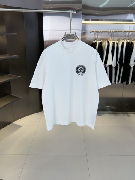 [크롬하츠] 부클 자수 홀스슈 로고 반팔 티셔츠 (3 COLORS)