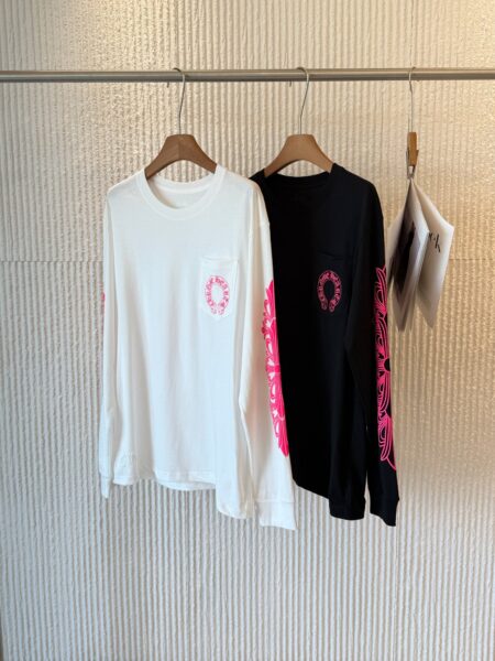 [크롬하츠] 핑크 홀스슈 포켓 롱슬리브 티셔츠 (2 COLORS)