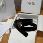 BLACK / GOLD