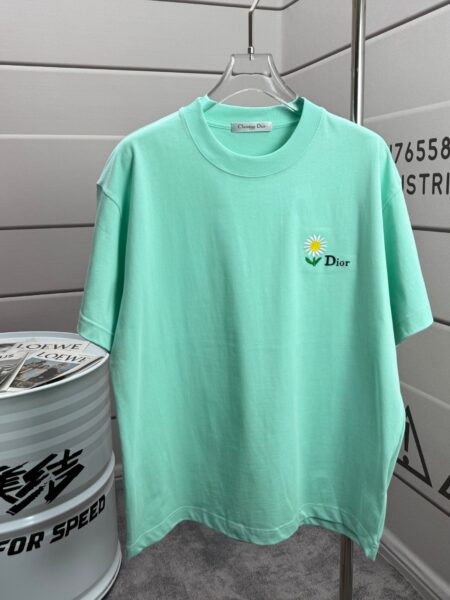 [디올] 데이지 플라워 로고 반팔 티셔츠 (4 COLORS)