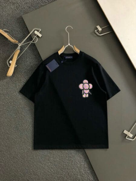 [루이비통] 핑크 비비엔 그래픽 티셔츠 (2 COLORS)