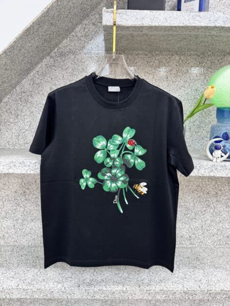 [디올] 럭키 클로버 자수 프린트 반팔 티셔츠 (2 COLORS)