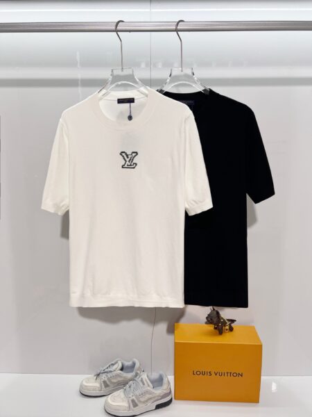 [루이비통] LV 로고 반팔 코튼 니트 셔츠 (2 COLORS)