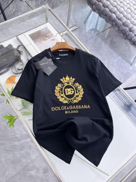 [돌체앤가바나] 로열 크라운 DG 로고 자수 반팔 티셔츠 (2 COLORS)