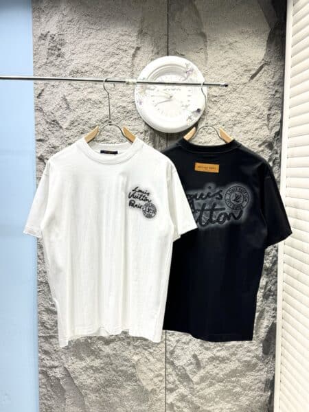 [루이비통] 시티 가이드 반팔 티셔츠 (2 COLORS)