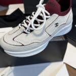 WHITE / BURGUNDY