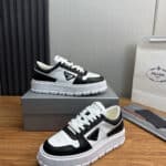 WHITE / BLACK