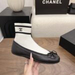 WHITE / BLACK