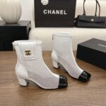 WHITE / BLACK