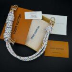 WHITE M03741