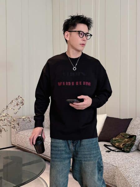 [루이비통] 2026 FW 신상 아치 특수 자수 라운드넥 긴팔 맨투맨 (3 COLORS)