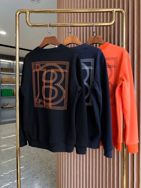 [버버리] TB 자수 맨투맨 (3 COLORS)