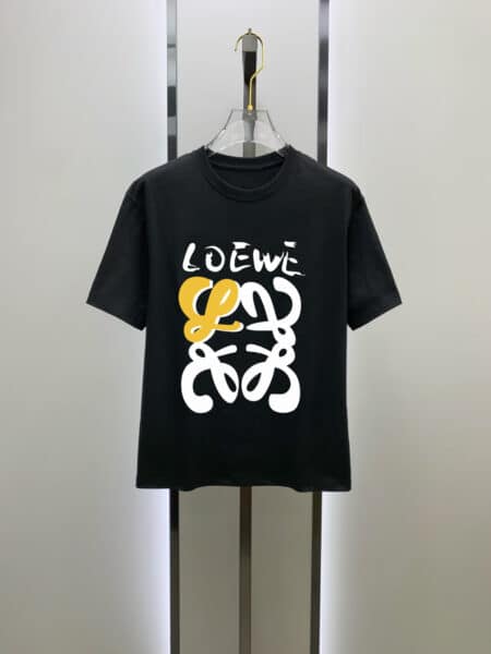 [로에베] 브러시 아나그램 프린트 반팔 티셔츠 (2 COLORS)
